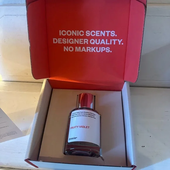 Fruity Violet by Dossier - Picture 4 of 4